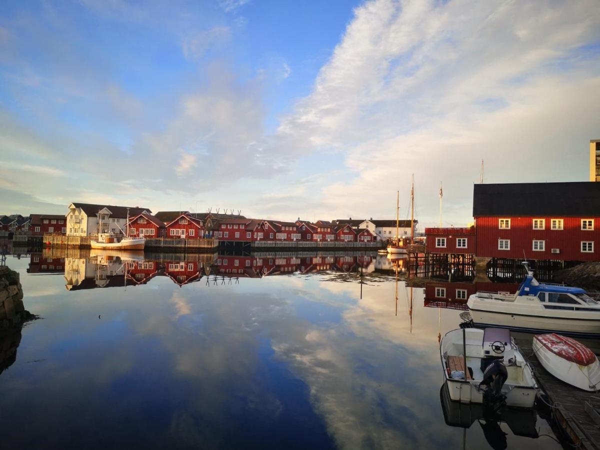 Kule Gule Huset Lägenhet Svolvær Exteriör bild