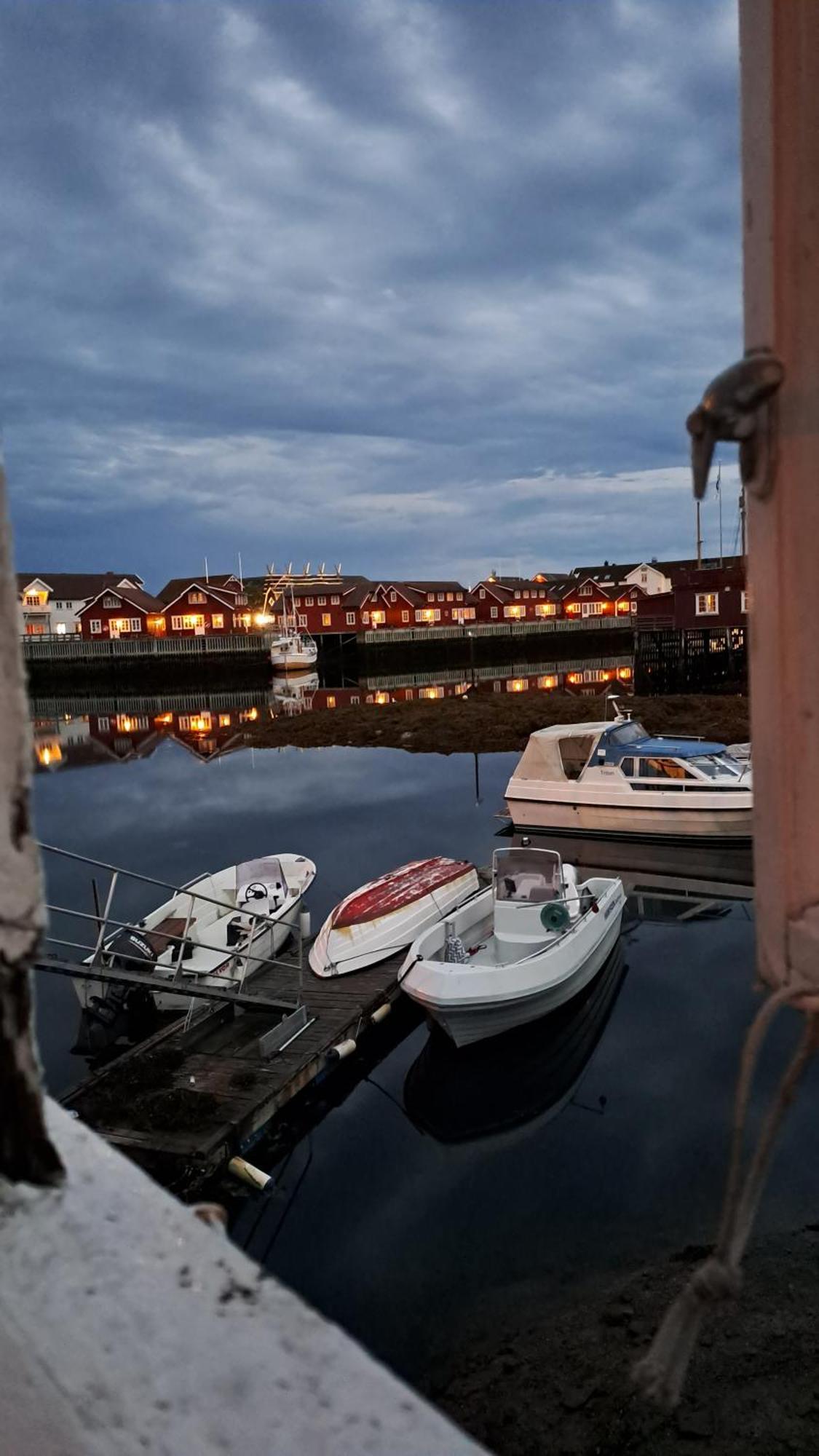 Kule Gule Huset Lägenhet Svolvær Exteriör bild